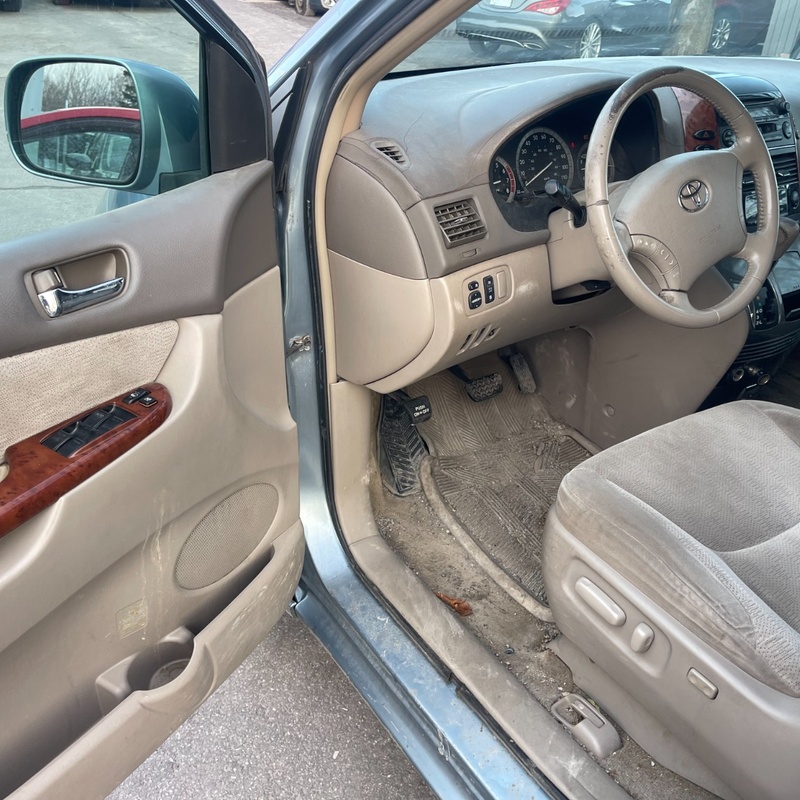 Toyota Sienna in lagos image