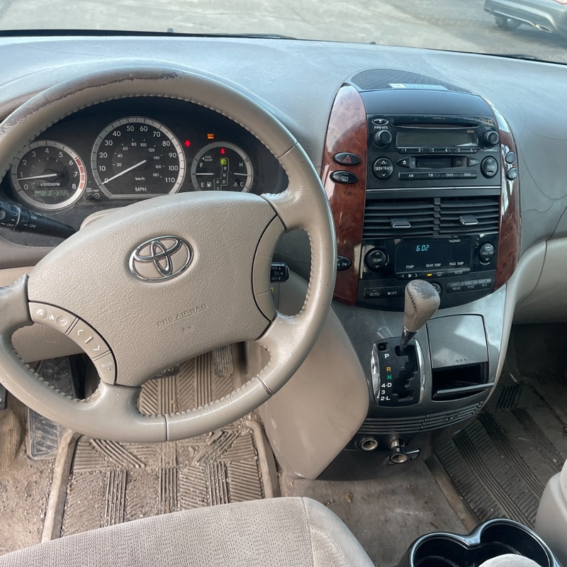 Toyota Sienna in lagos image