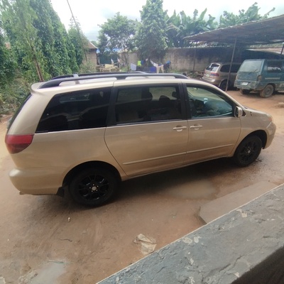 2006 Sienna LE in Aba