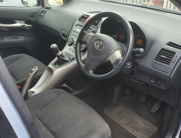 Toyota Auris for sale at ikeja, lagos state