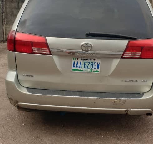 Toyota Sienna carriage In Lagos