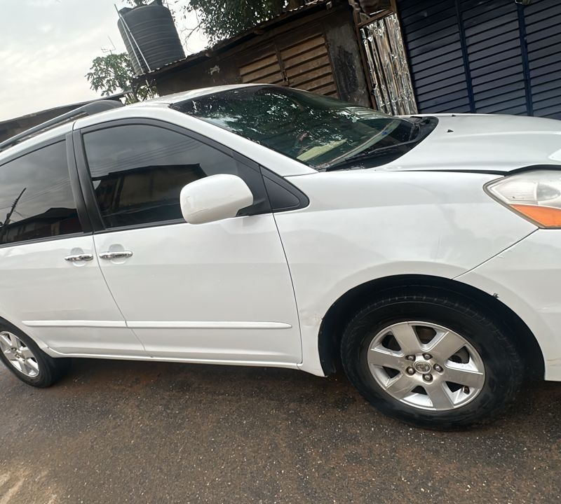 Toyota Sienna 2007 in Lagos , Ijaye Lagos image