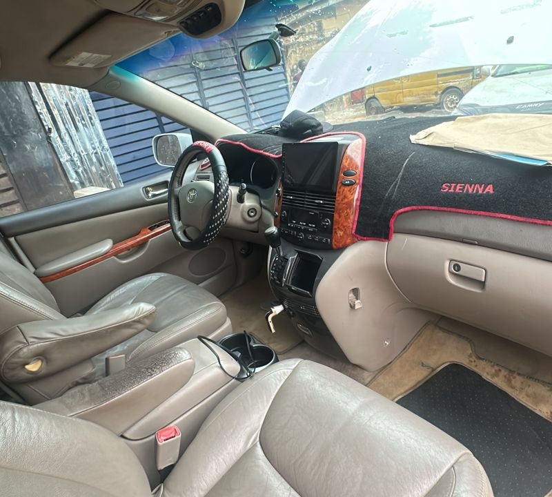 Toyota Sienna 2007 in Lagos , Ijaye Lagos image