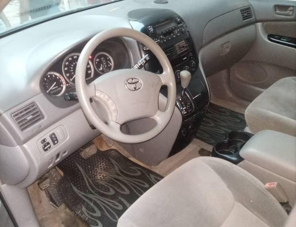 Toyota Sienna 2004 Lagos