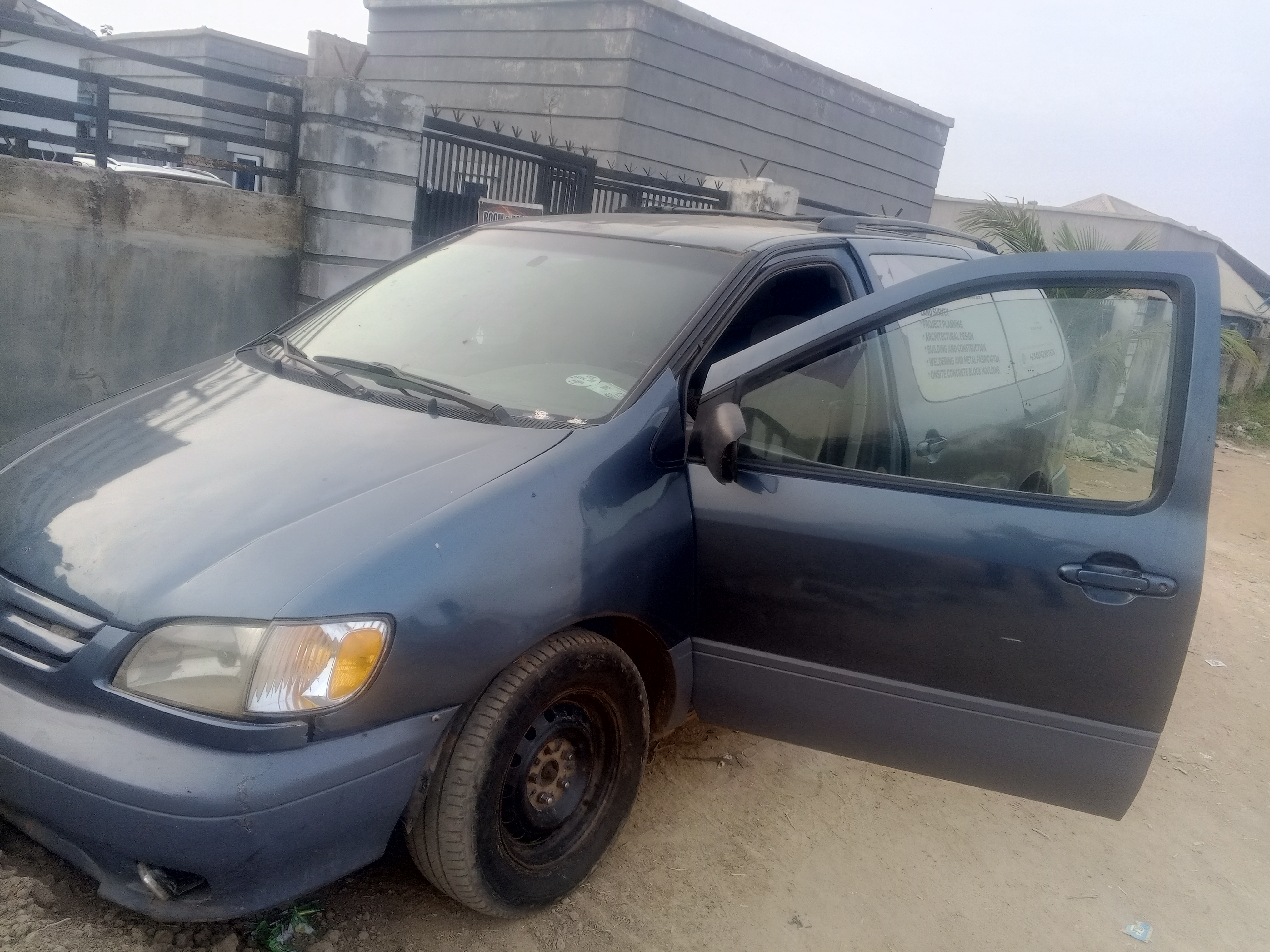 Car Image 4