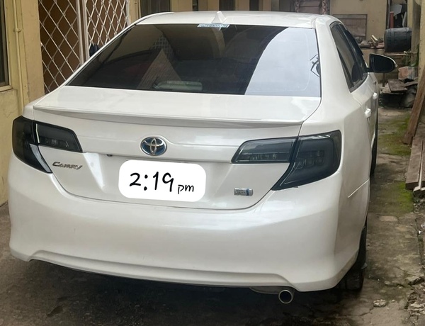 2014 Toyota Camry Hybrid In Lagos