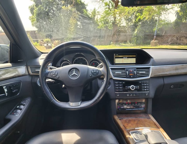MERCEDES BENZ 2010 E350 FULL OPTION