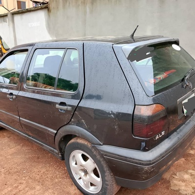 Volkswagen Golf 3, saloon car For Sale in Enugu state