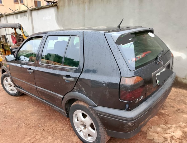 Volkswagen Golf 3, saloon car For Sale in Enugu state