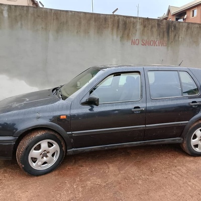Volkswagen Golf 3, saloon car For Sale in Enugu state
