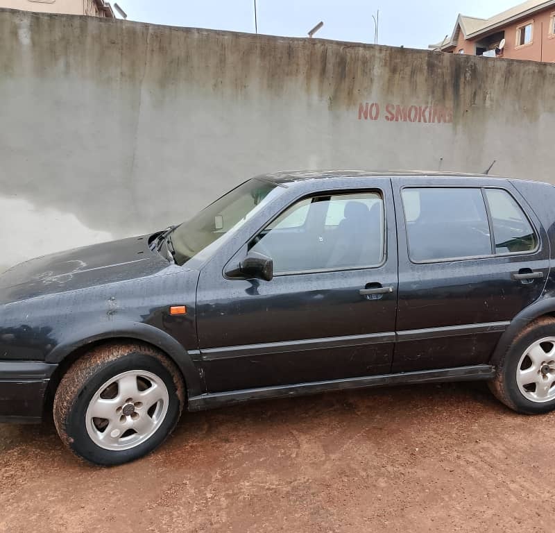 Volkswagen Golf 3, saloon car For Sale in Enugu state image
