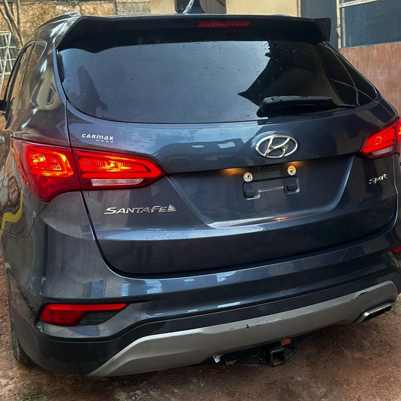 Hyundai Santa Fe 2018 For sale in ikeja, Lagos state image