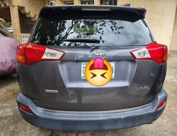 Nigerian Used Toyota RAV4 XLE 2013 in Surulere Lagos