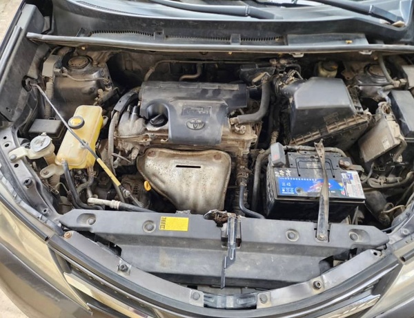 Nigerian Used Toyota RAV4 XLE 2013 in Surulere Lagos
