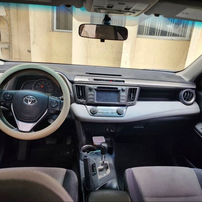 Nigerian Used Toyota RAV4 XLE 2013 in Surulere Lagos
