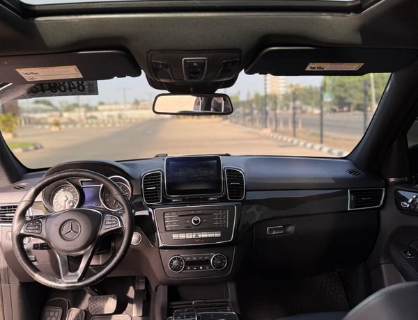 Mercedes Benz GLE350