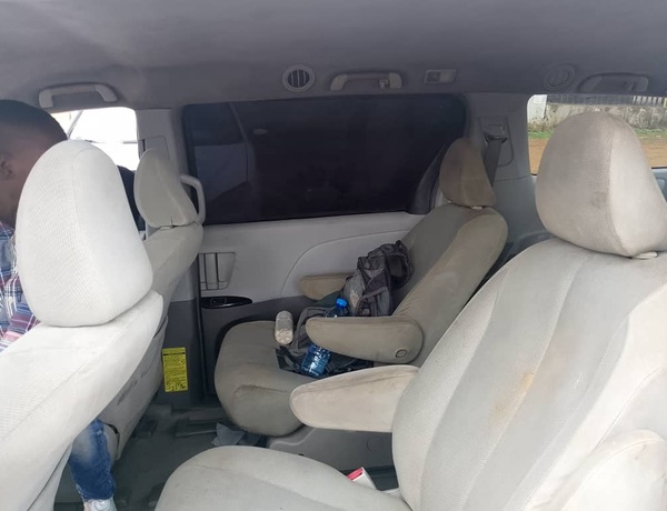 Nigerian used Toyota Sienna 2011 model for sale in lagos.