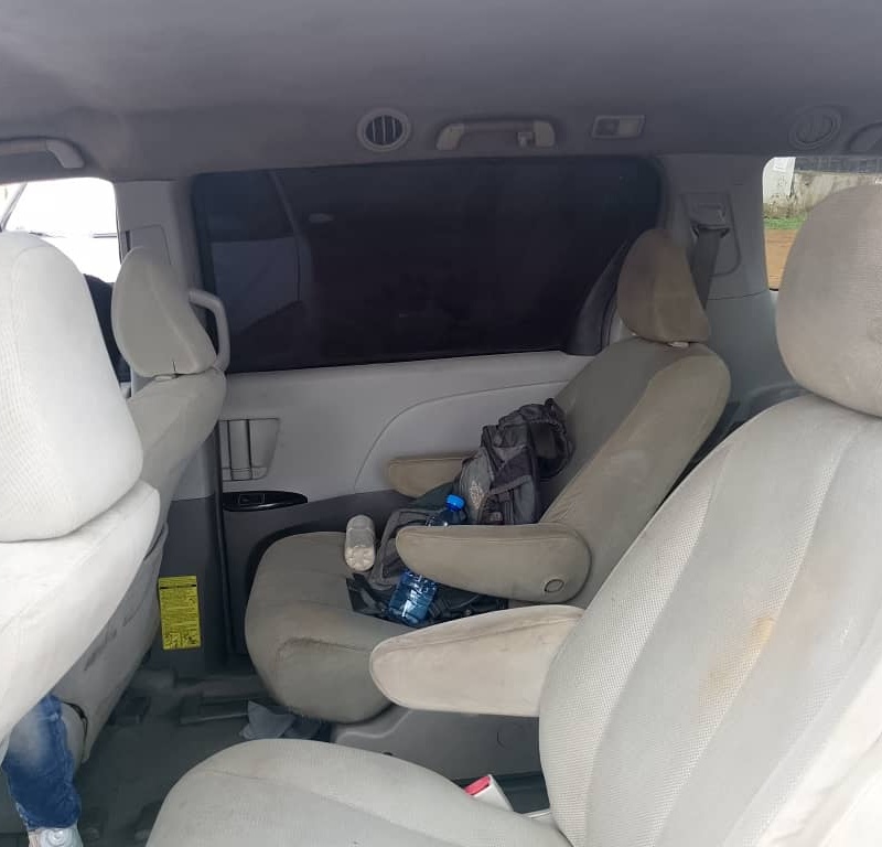 Nigerian used Toyota Sienna 2011 model for sale in lagos. image