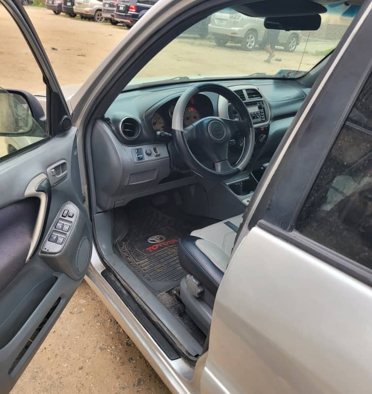 Nigerian used Toyota Rav4 2004 on sale in Ojo, Lagos State image