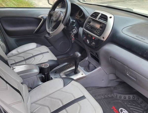 Nigerian used Toyota Rav4 2004 on sale in Ojo, Lagos State