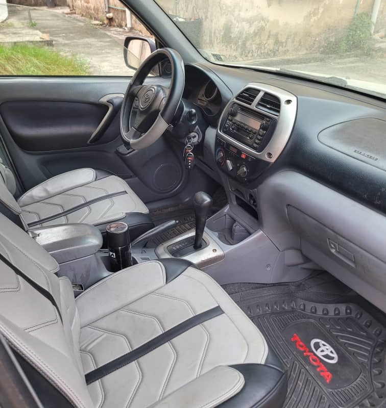 Nigerian used Toyota Rav4 2004 on sale in Ojo, Lagos State image