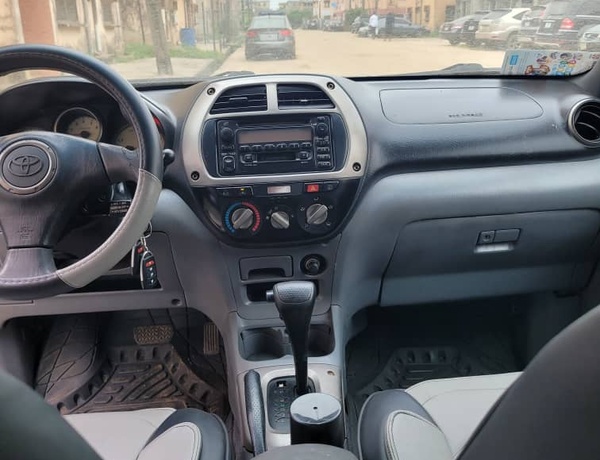 Nigerian used Toyota Rav4 2004 on sale in Ojo, Lagos State
