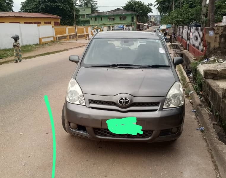 Toyota Corolla 07 mo...