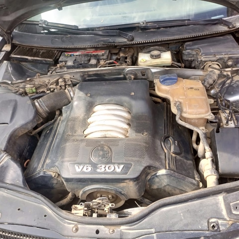 Volkswagen Passat V6 automatic in good working conditions image