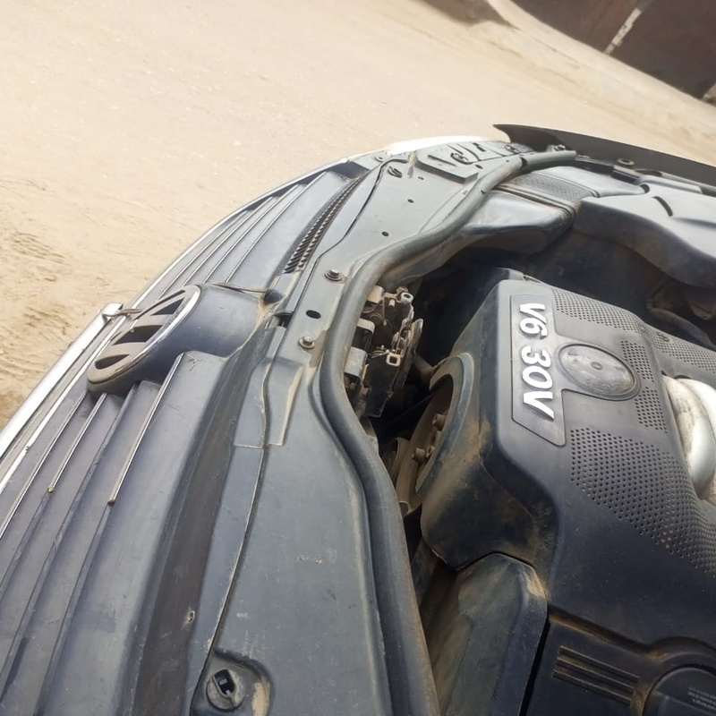 Volkswagen Passat V6 automatic in good working conditions image
