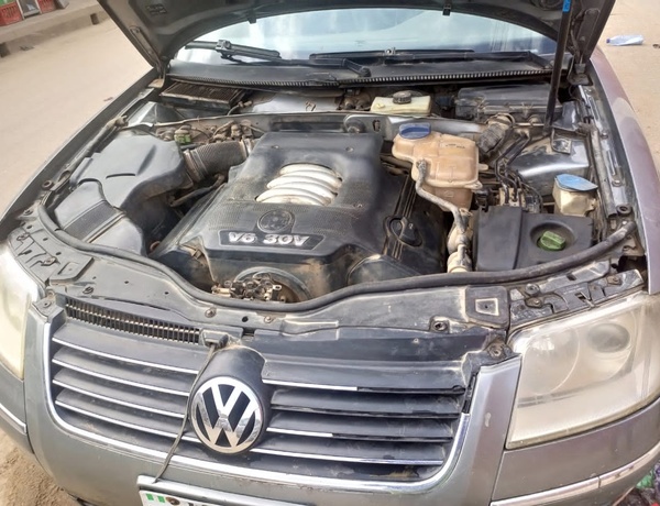 Volkswagen Passat V6 automatic in good working conditions