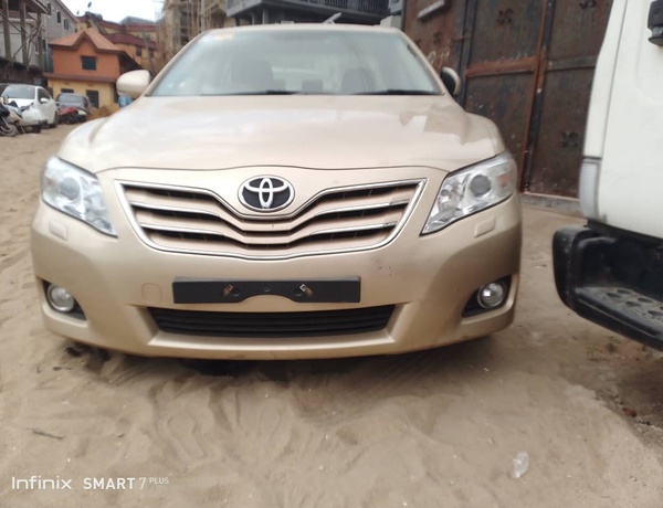 Foreign Used Toyota Camry 2011 for Sale in Lagos