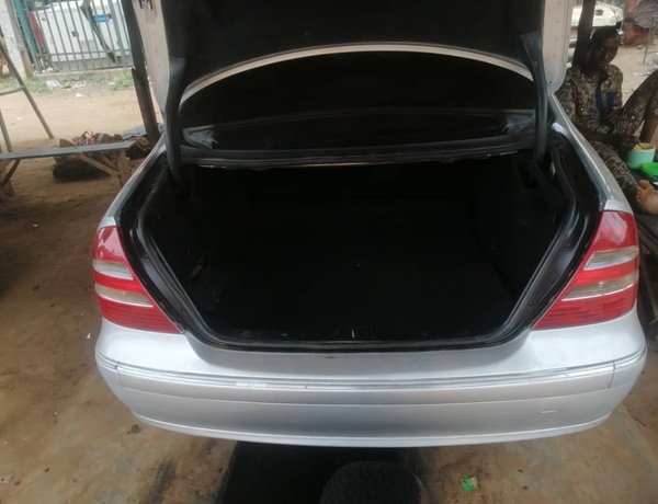 Mercedes Benz E Class  2005 Model for sale in Ìlọrin, Kwara