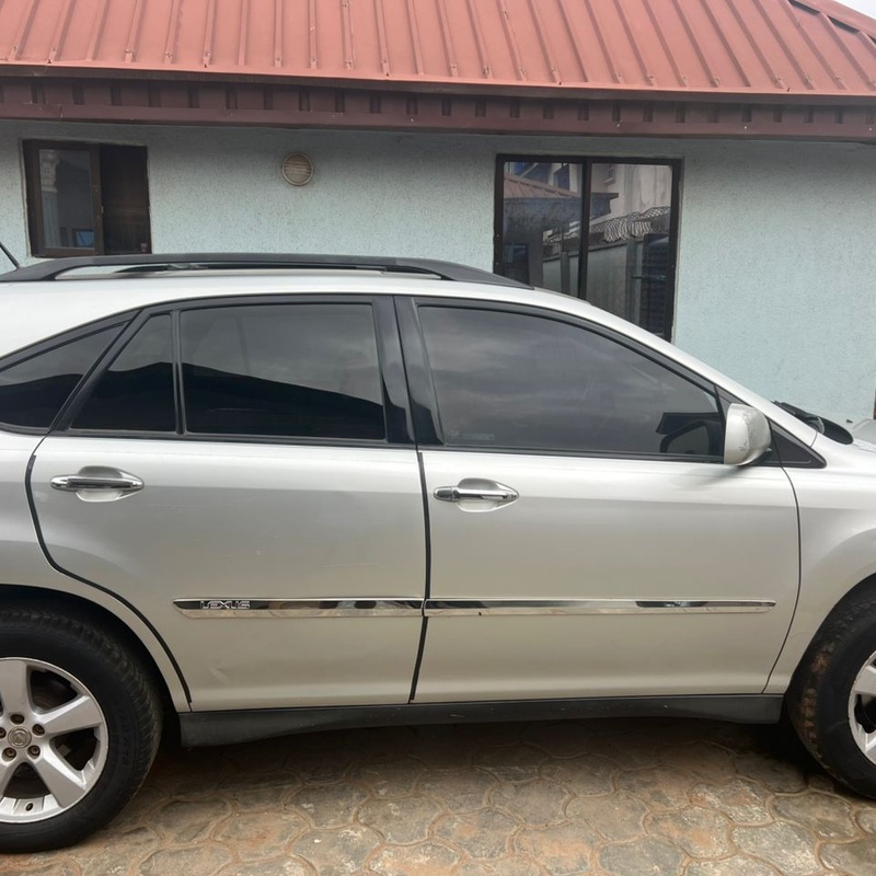 A Lexus Rx330 2006 for sale in Mowe, ogun state image