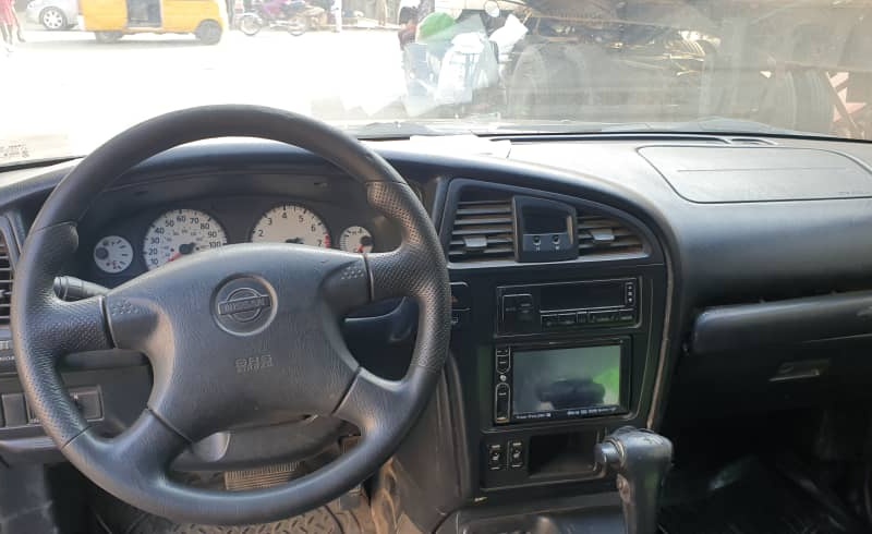 Nissan Pathfinder 2000 model for sale in Lagos state image