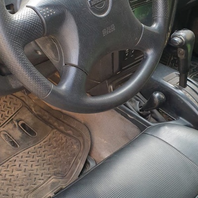 Nissan Pathfinder 2000 model for sale in Lagos state
