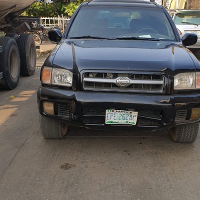 Nissan Pathfinder 2000 model for sale in Lagos state