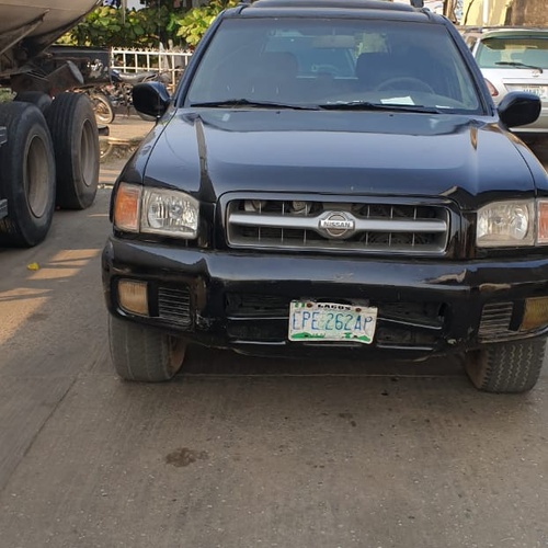 Nissan Pathfinder 2000 model for sale in Lagos state