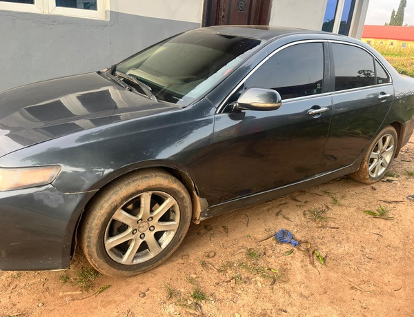 Acura TSX 2006 for sale in Jubilation comfort estate Abuja.