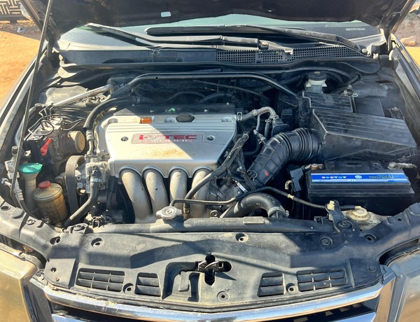 Acura TSX 2006 for sale in Jubilation comfort estate Abuja.