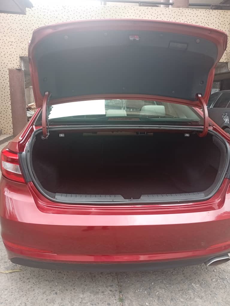 Car Image 17