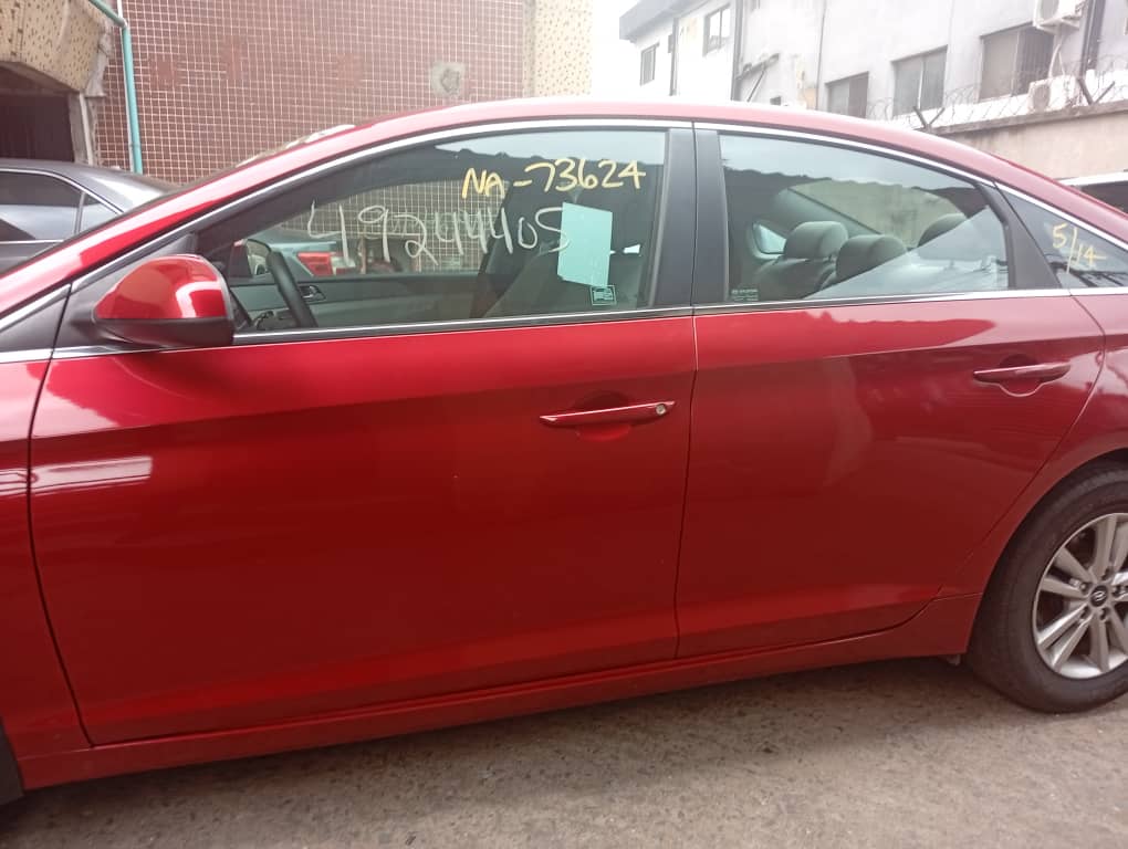Car Image 11