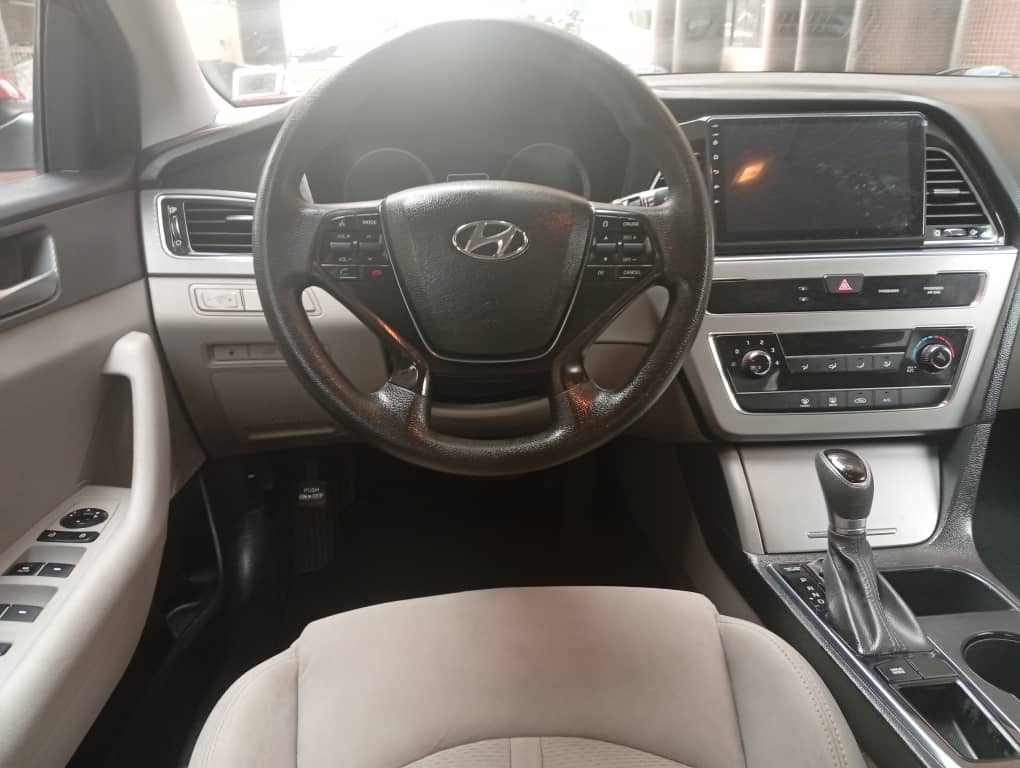 Car Image 8