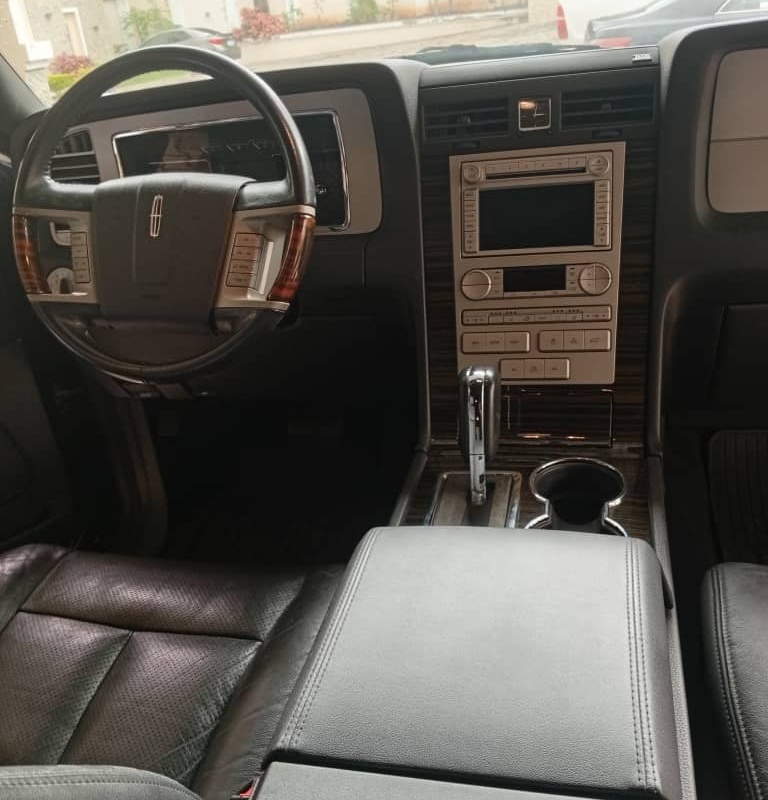 2009 Model Lincoln Navigator for Sale In Abuja image
