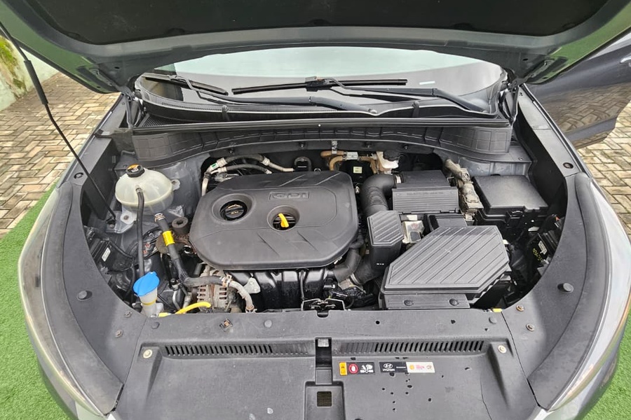 Hyundai Tucson SUV 2...