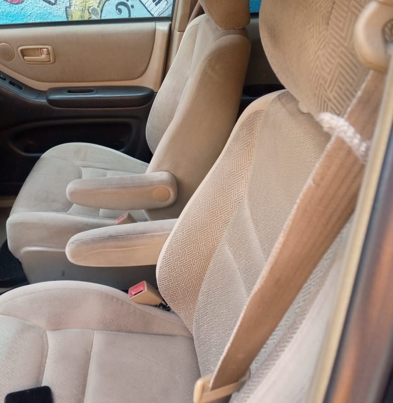 Nigerian used Toyota Highlander 2002 for sale in Ikosi-Ketu image