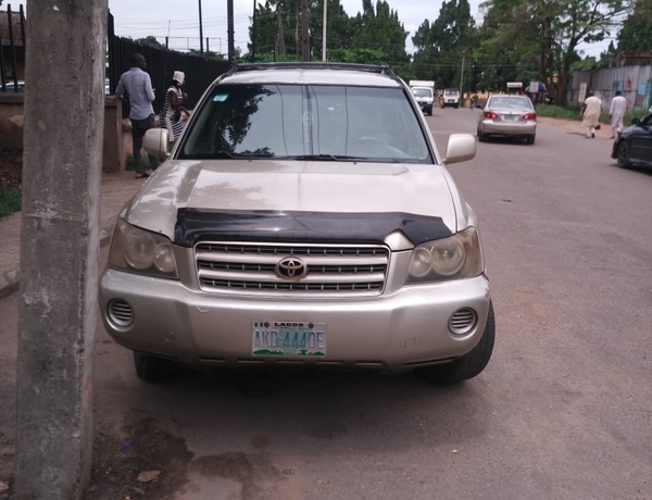 Nigerian used Toyota Highlander 2002 for sale in Ikosi-Ketu