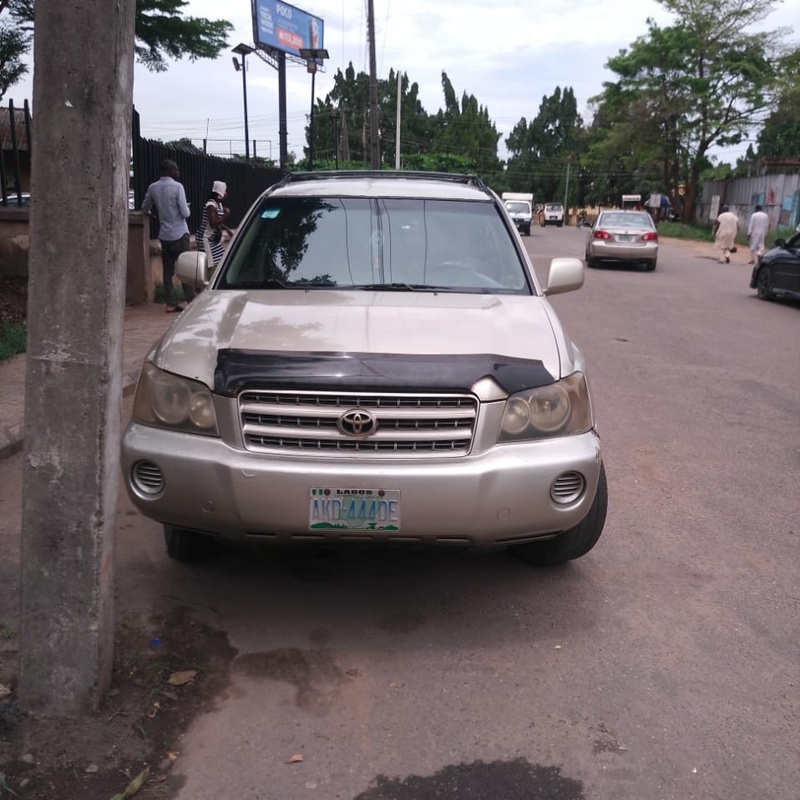 Nigerian used Toyota Highlander 2002 for sale in Ikosi-Ketu image
