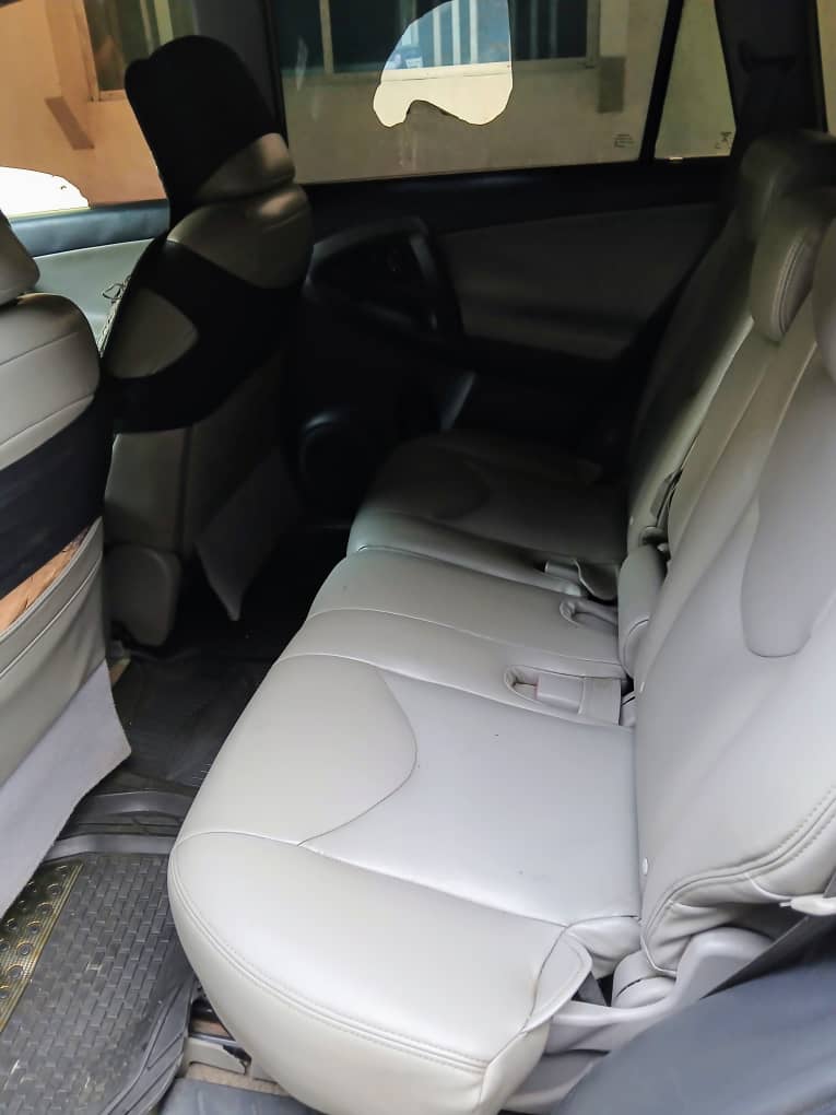 Car Image 6
