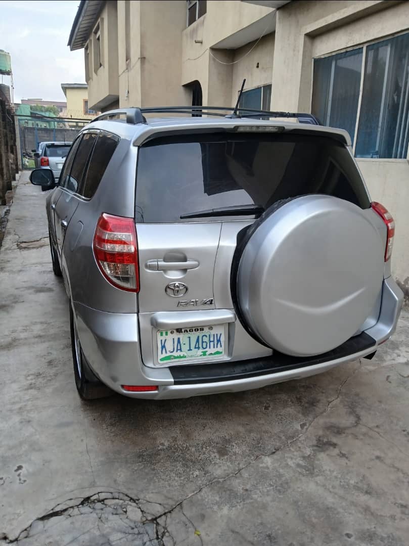 Car Image 8
