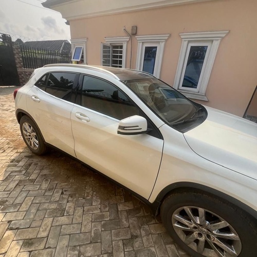 A Mercedes Benz/2015 model for sale in warri, Delta state